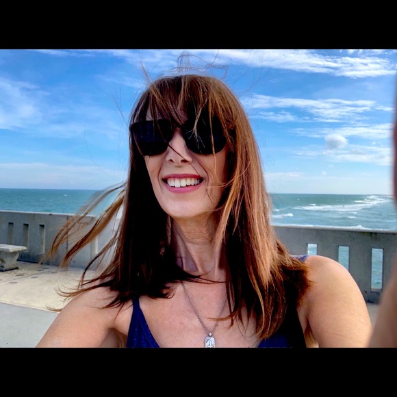 Meet your Posher, Debbie - Picture 4 of 10